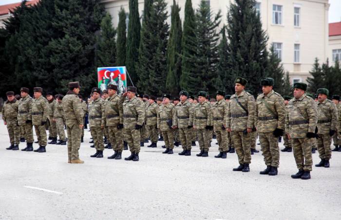 Azerbaïdjan : Une série d’entraînements effectués avec le personnel de commandement des forces armées