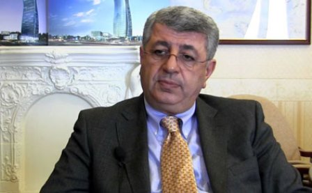 `Bəzi məmurlar işə öz tanışlarını götürürlər`