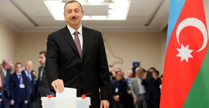 Azerbaijani president votes in parliamentary election - VIDEO