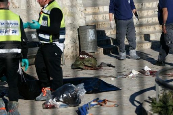 Palästinenser greifen Polizistinnen in Jerusalem an