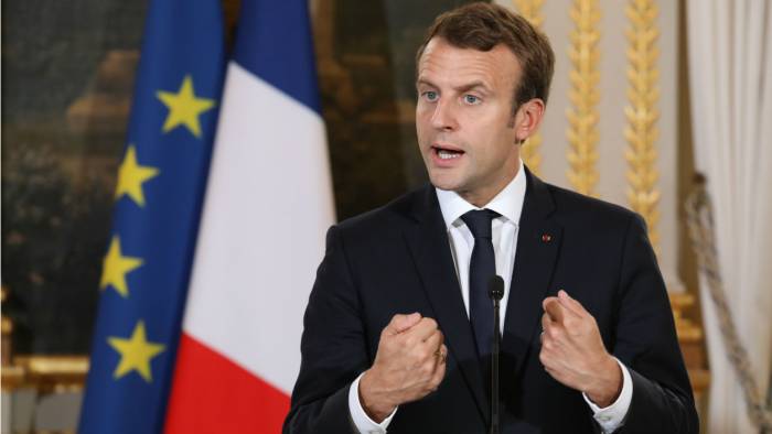 Macron "envisage" de se rendre en Iran à l'invitation du président Rohani