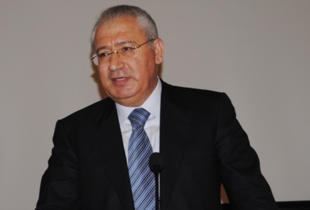 Nazir iki idarə rəisini işdən çıxardı