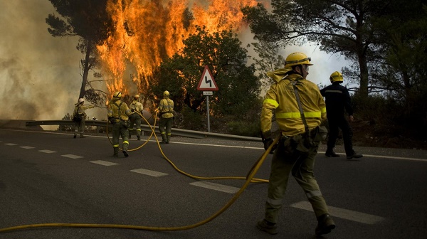 Espagne: les pompiers encore mobilisés sur plusieurs fronts