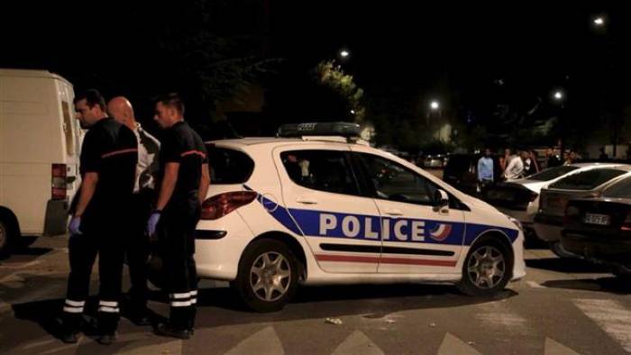 France: fusillade devant une mosquée
