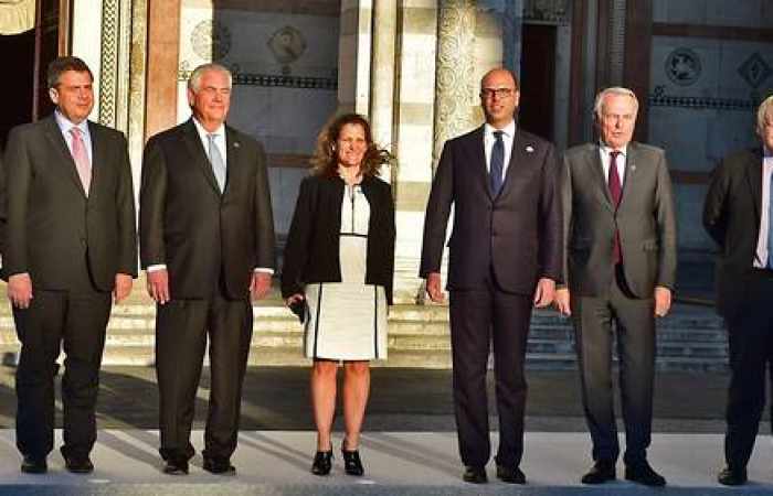 Pas de solution en Syrie avec Assad, selon les pays du G7, affirme Ayrault