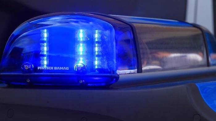 Polizeiautos in Sachsen angezündet