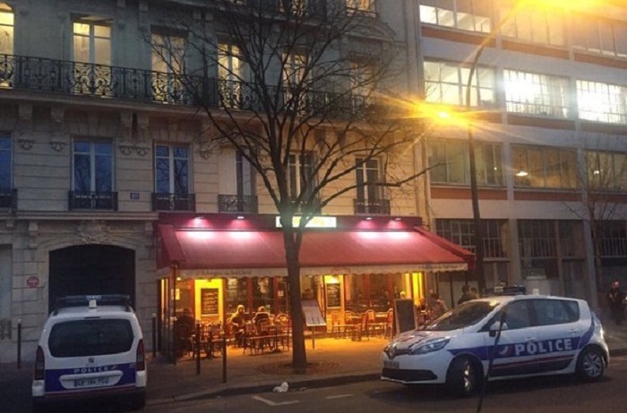 Paris shooting: One injured after gunmen open fire near Bastille