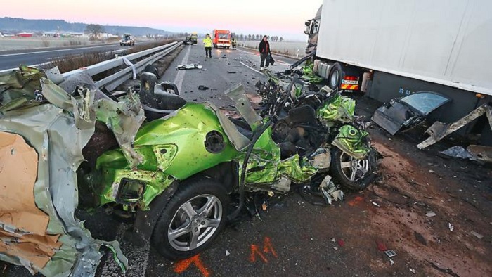 Sechs Menschen sterben auf der A7