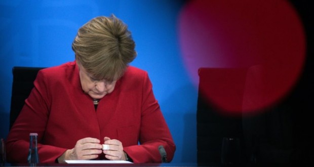 Merkel admet avoir fait une erreur en commentant la satire contre Erdogan