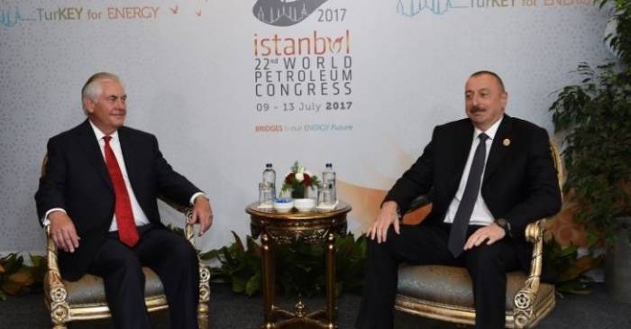 Ilham Aliyev informe le secrétaire d’Etat américain de la récente provocation militaire de l'Arménie