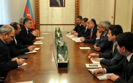 Məmmədyarov İranın nazir müavini ilə görüşüb