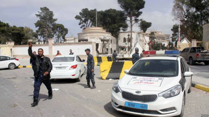 Libye : 5 morts, 25 blessés dans l'explosion d'une roquette sur une plage à Tripoli