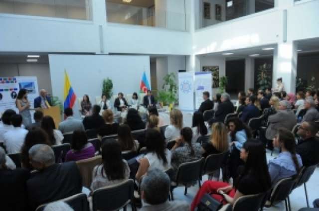 Presentation held of Azerbaijan-Colombia poetry anthology
