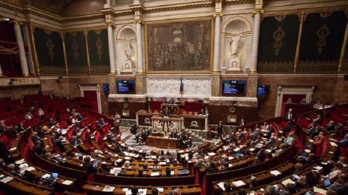 Le Sénat s`accorde avec l`Assemblée nationale sur une prolongation de six mois de l`état d`urgence