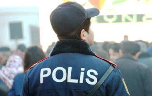 General qaçqınlara 70 min pul payladı
