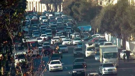 Bakıda qəza tıxac yaratdı - FOTO