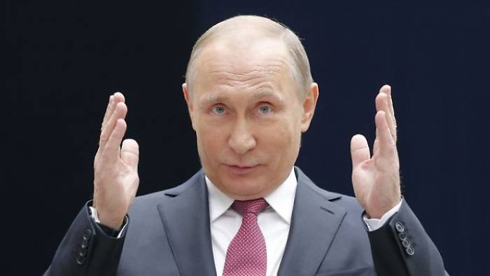 Putin bietet Ex-FBI-Chef Asyl an
