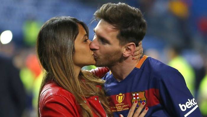 Messi  heiratet seine Jugendliebe