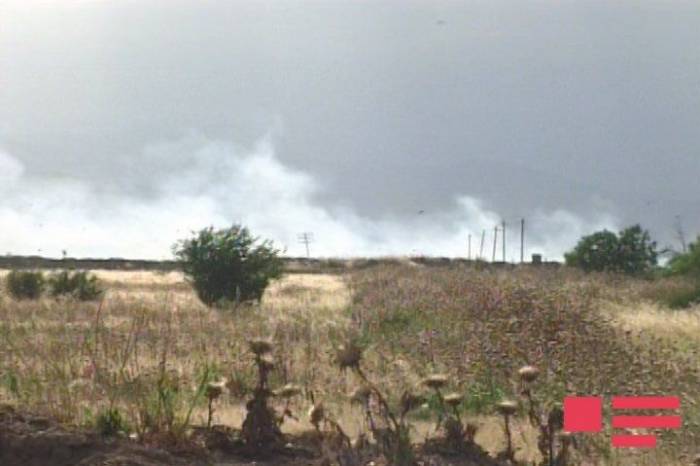 Les Arméniens mettent le feu aux villages occupés du district d’Aghdam -
 PHOTOS