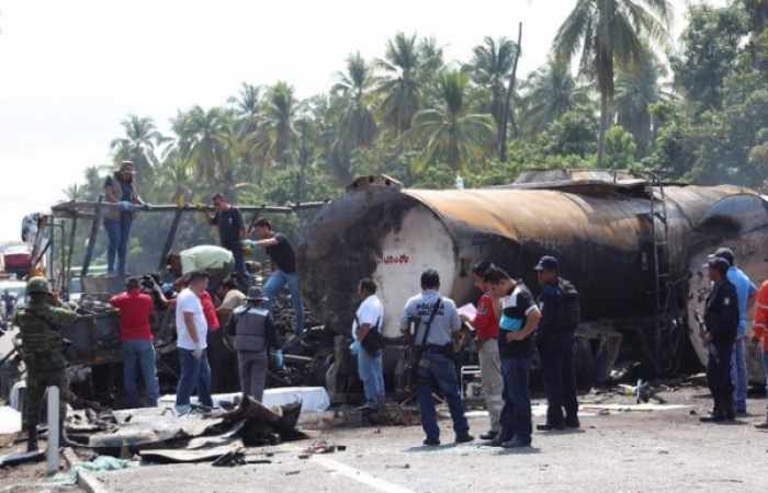 Mexique: Explosion d'un camion-citerne: 24 morts