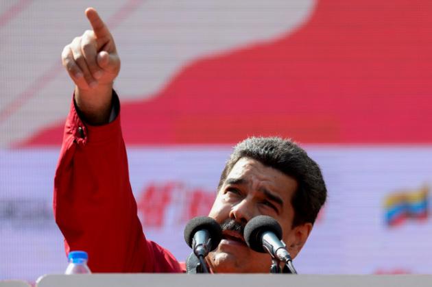 Venezuela: face à la crise, le président augmente l`essence de 6.000%