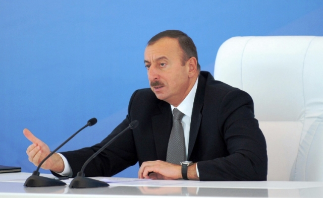 Prezident məmurlara müraciət etdi: Yerli mebel alın (VİDEO)
