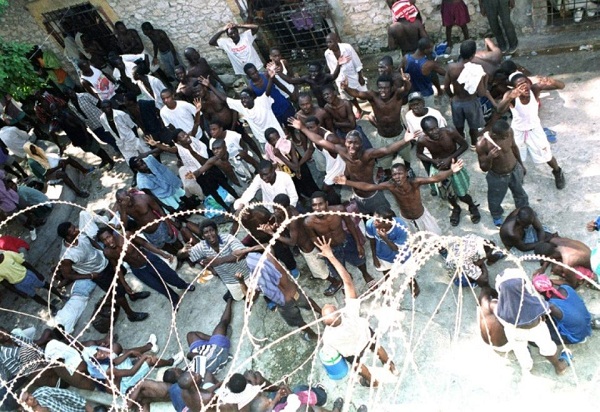 Haïti: 172 prisonniers s`évadent, deux morts