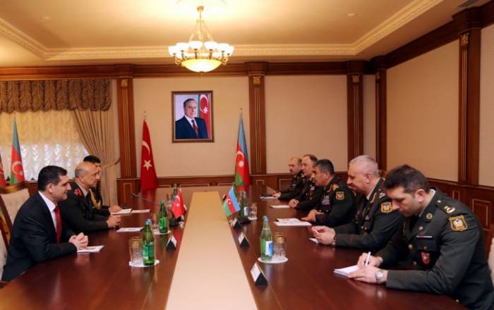 La coopération militaire entre l'Azerbaïdjan et la Turquie a été discutée