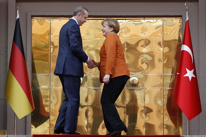 Merkel: l`adhésion de la Turquie à l`UE "n`est pas sur l`ordre du jour `
