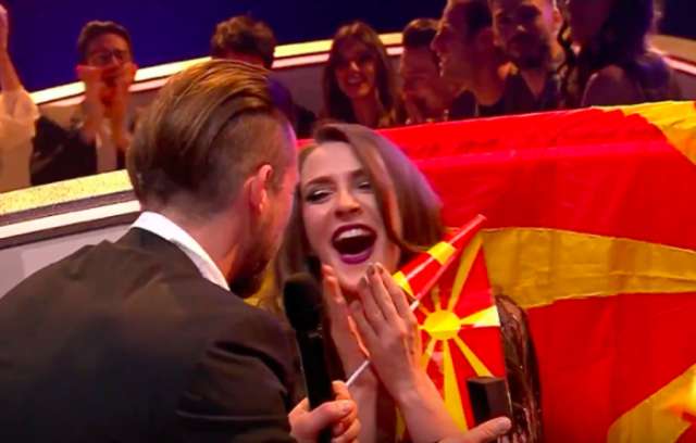 Eurovision: Il demande une candidate en mariage en direct - VIDEO