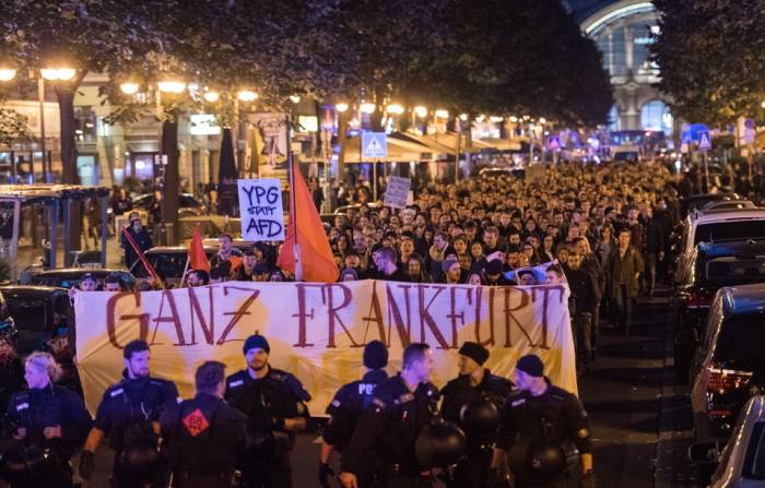 Allemagne: Des centaines de manifestants dans la rue contre les «nazis»
