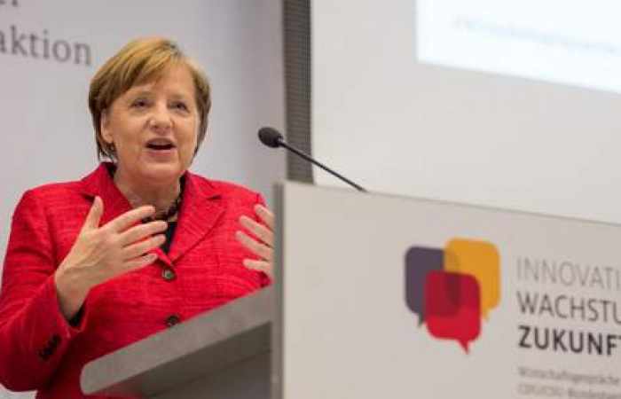 Merkel rejette la demande de Theresa May de négociations parallèles