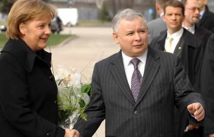 Merkel und Kaczynski suchten Annäherung