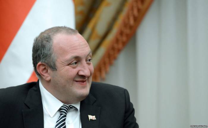 Gürcüstan prezidenti üçüncü dəfə ata olub