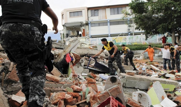 Ecuador earthquake: At least 413 people confirmed dead - UPDATED