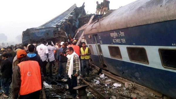 Inde : près de 100 morts dans le déraillement d`un train