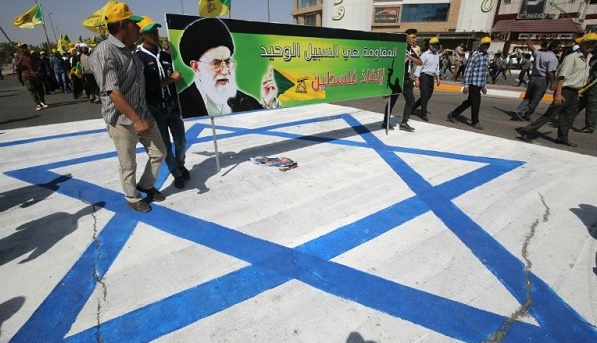 L`Iran manifeste contre Israël, un général le menace d`un déluge de missiles