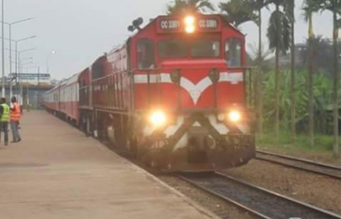Cameroun: 3 personnes tuées après avoir été percutées sur la voie ferrée par un train des travaux