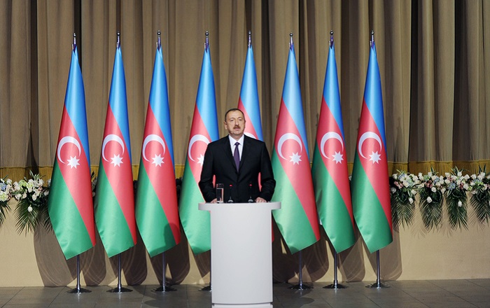 President Aliyev visits memorial of Azerbaijan Democratic Republic