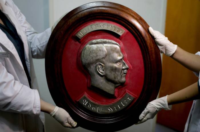 Argentine: découverte d'oeuvres nazis dont un portrait d'Adolf Hitler