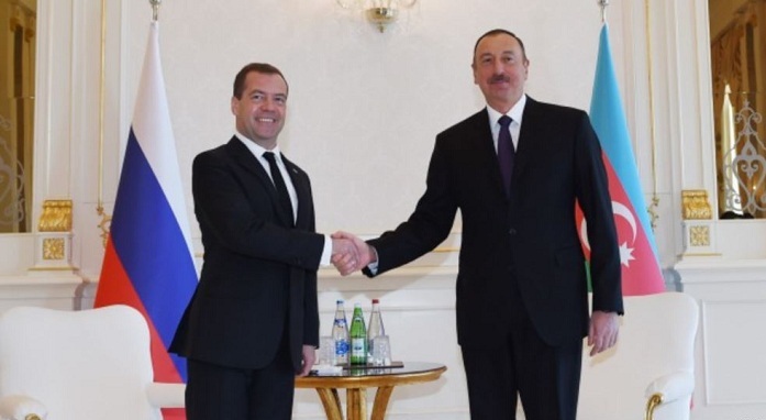 Le président azerbaïdjanais envoie une lettre au Premier ministre russe Dmitri Medvedev