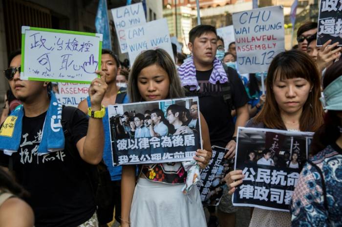 Hong Kong: manifestation contre l'emprisonnement des leaders de la "révolte des parapluies"