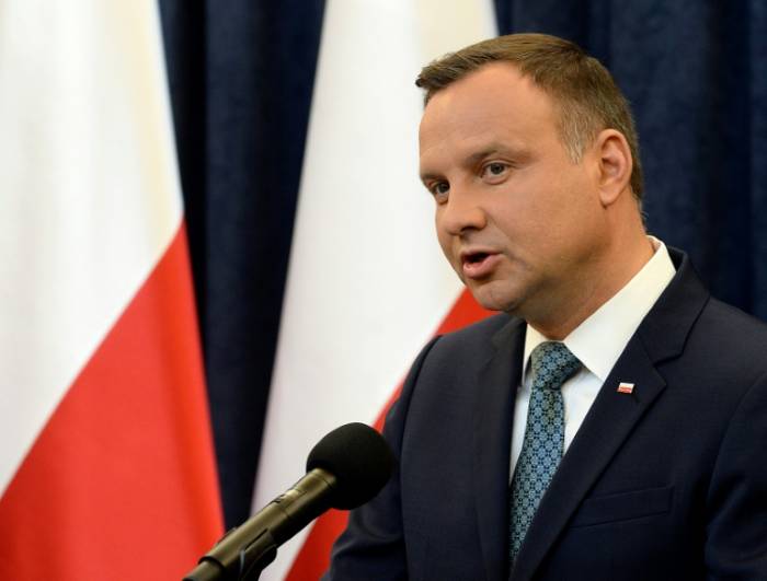 Pologne: après deux veto, le président approuve une autre loi controversée sur la justice