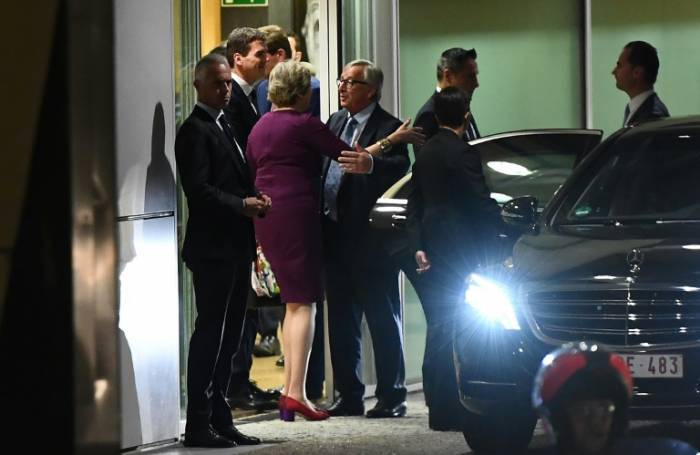 Juncker et May conviennent d'"accélérer les efforts" pour un accord sur le Brexit