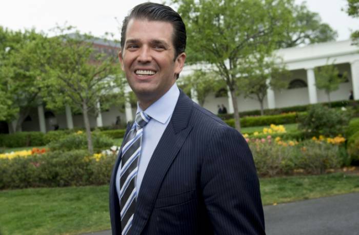 La rencontre d'un fils Trump avec une avocate russe embarrasse la Maison Blanche
