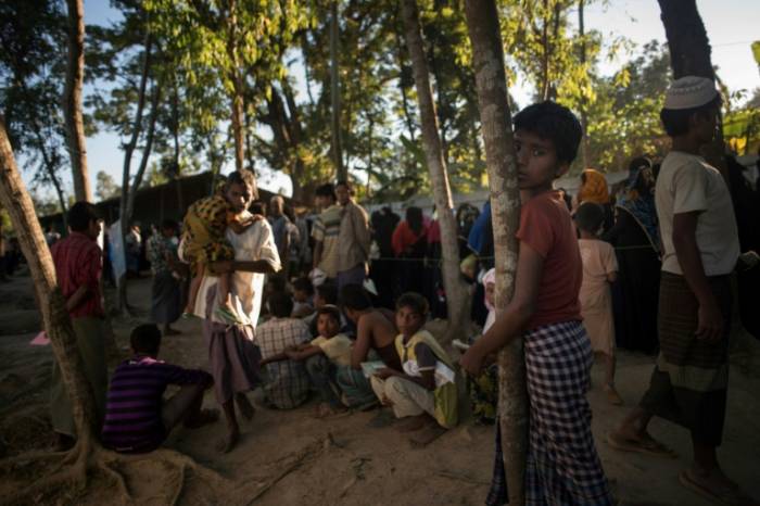 Rohingyas: 6.700 personnes tuées en Birmanie le premier mois des violences (MSF)