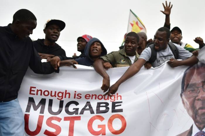 Les Zimbabwéens dans la rue pour demander le départ de Mugabe
