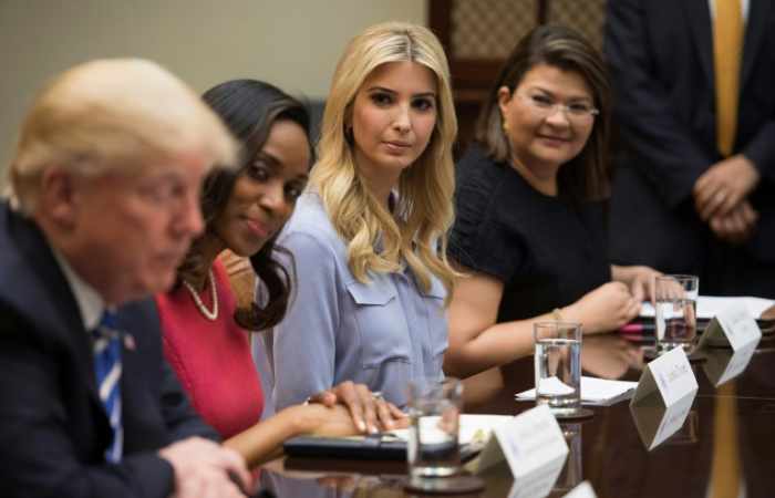 Maison Blanche: Ivanka Trump devient employée fédérale