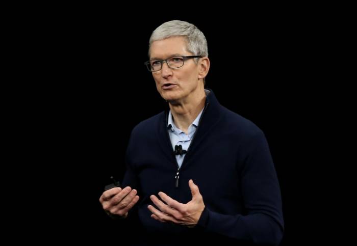 Le patron d'Apple reçu par Macron, "dialogue constructif"