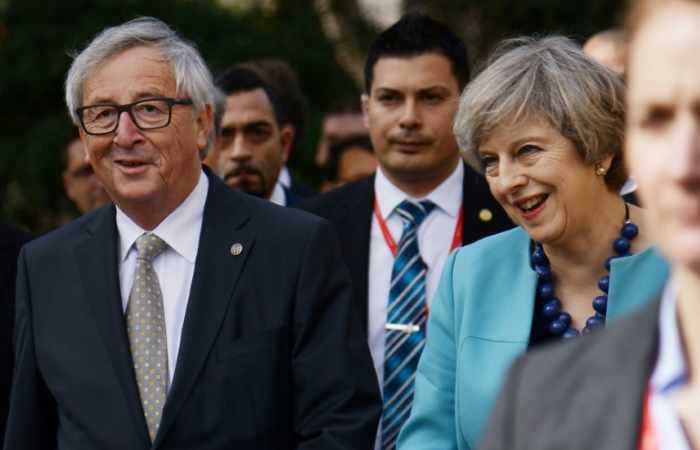 Brexit: May reçoit Juncker à Londres avant un sommet des 27